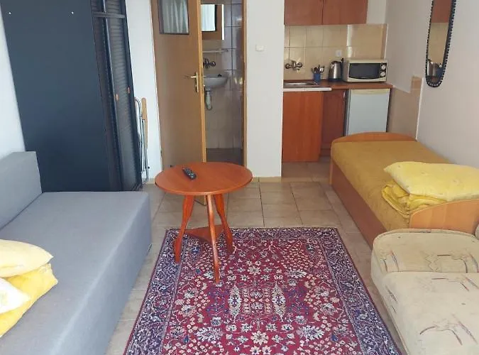 Pelikan I 民宿 罗威